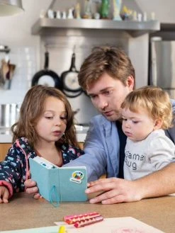 Hoomkid, La Conteuse Des émotions - LIVLAB Vert - Livlab -Hape Boutique hoomkid la conteuse des emotions livlab 3