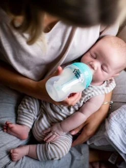 Kit De Naissance Anti-Colique TOMMEE TIPPEE Bleu - Tommee Tippee 8 Kit De Naissance Anti-Colique TOMMEE TIPPEE Bleu - Tommee Tippee -Hape Boutique kit de naissance anti colique tommee tippee 3