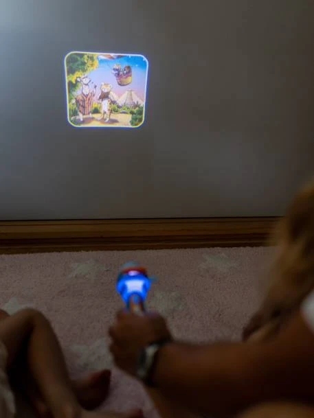 Lampe Projecteur à Histoires Kidyslide - KIDYWOLF Bleu - Kidywolf 2 Lampe Projecteur à Histoires Kidyslide - KIDYWOLF Bleu - Kidywolf – Image 2