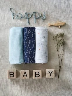 Les 3 Langes En Gaze De Coton Eau Salée Bleu - Vertbaudet 7 Les 3 Langes En Gaze De Coton Eau Salée Bleu - Vertbaudet -Hape Boutique les 3 langes en gaze de coton eau salee 3