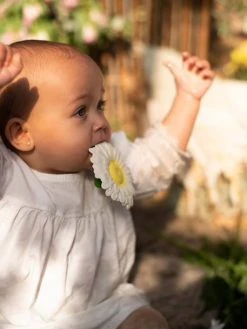 Margarita La Marguerite - OLI & CAROL Blanc - Oli Et Carol 9 Margarita La Marguerite - OLI & CAROL Blanc - Oli Et Carol -Hape Boutique margarita la marguerite oli carol 3