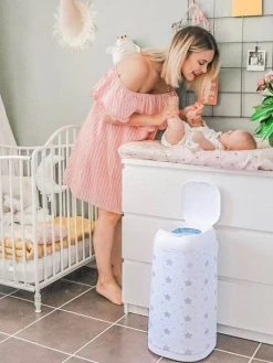 Poubelle à Couches Dress Up ANGELCARE Blanc - Angelcare -Hape Boutique poubelle a couches dress up angelcare 3