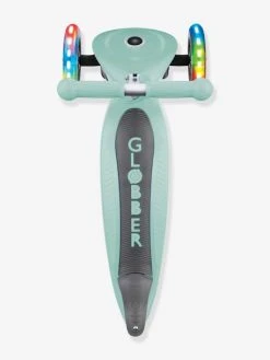 Trottinette évolutive 3 Roues Primo Foldable Lights - GLOBBER Vert Mint - Globber -Hape Boutique trottinette evolutive 3 roues primo foldable lights globber 4